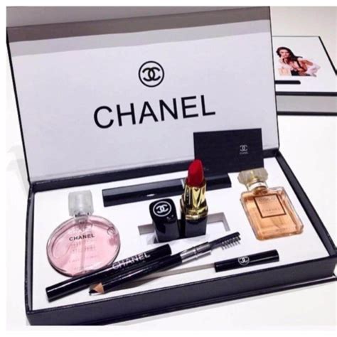 chanel lipstick coffret